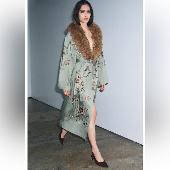 ZARA NWT Faux Fur Collar Kimono ZW Collection LIMITED EDITION